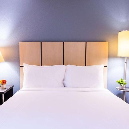 Sonesta Simply Suites Oklahoma City Airport Екстер'єр фото
