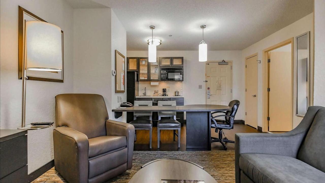 Sonesta Simply Suites Oklahoma City Airport Екстер'єр фото