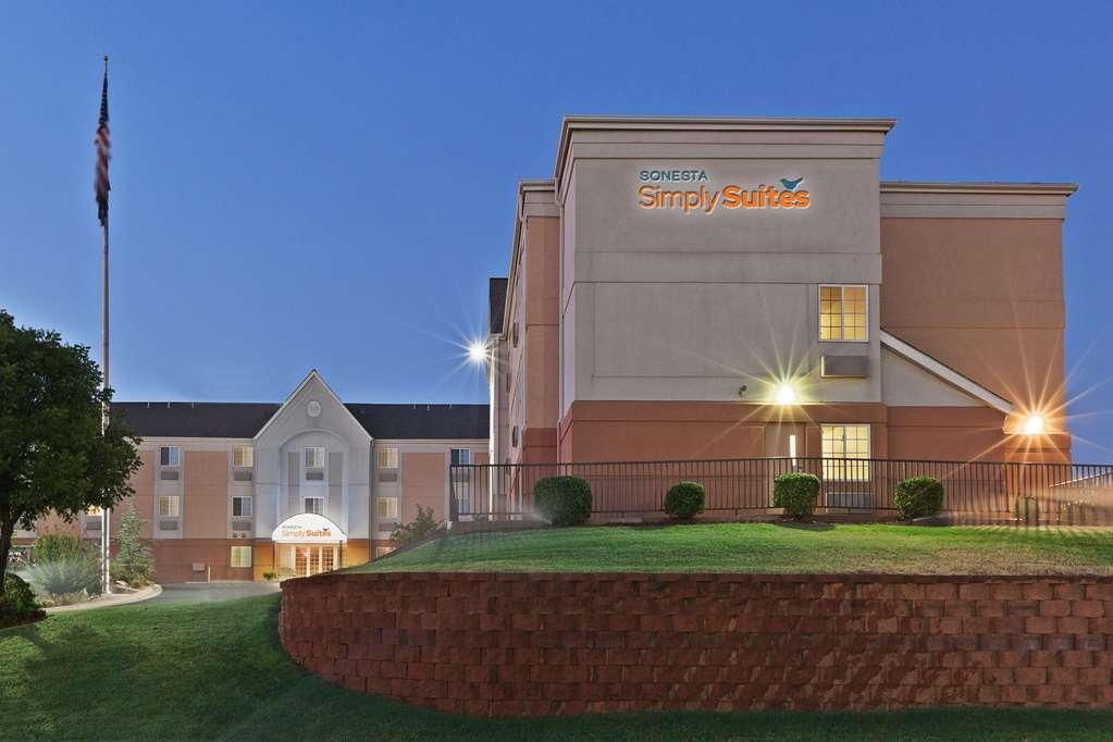 Sonesta Simply Suites Oklahoma City Airport Екстер'єр фото
